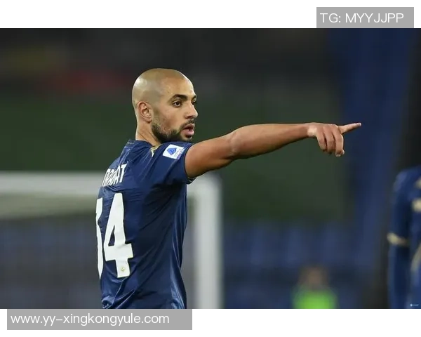 内马尔选择低调风格粉白色LV外套售价4300镑搭配面罩引关注 内马尔选择低调风格粉白色LV外套售价4300镑搭配面罩引关注