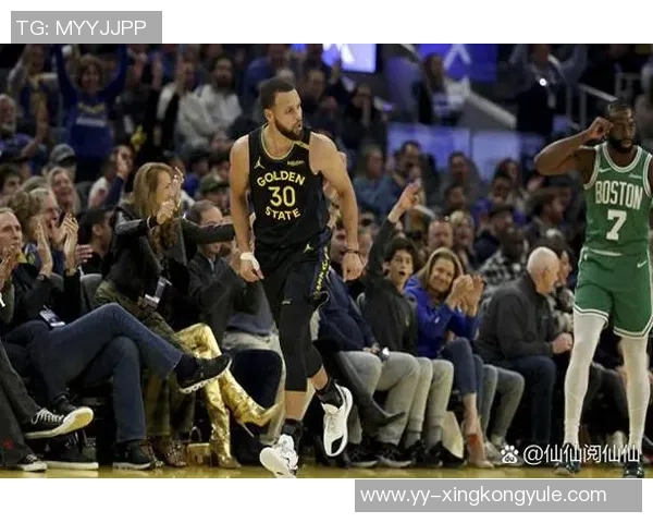 库里透露上半场扭伤脚踝情况不严重期待尽快恢复状态 库里透露上半场扭伤脚踝情况不严重期待尽快恢复状态