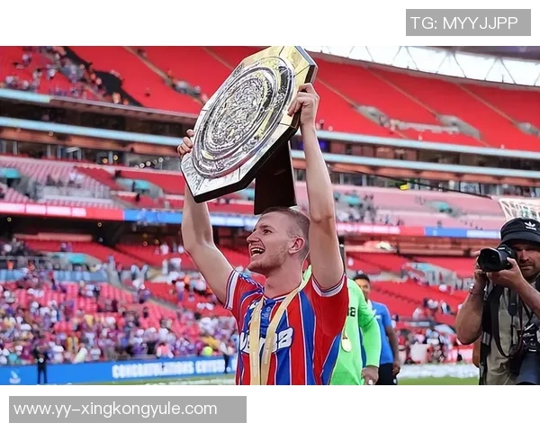 曼联欲引水晶宫沃顿可用梅努齐尔克泽作为交易筹码 曼联欲引水晶宫沃顿可用梅努齐尔克泽作为交易筹码